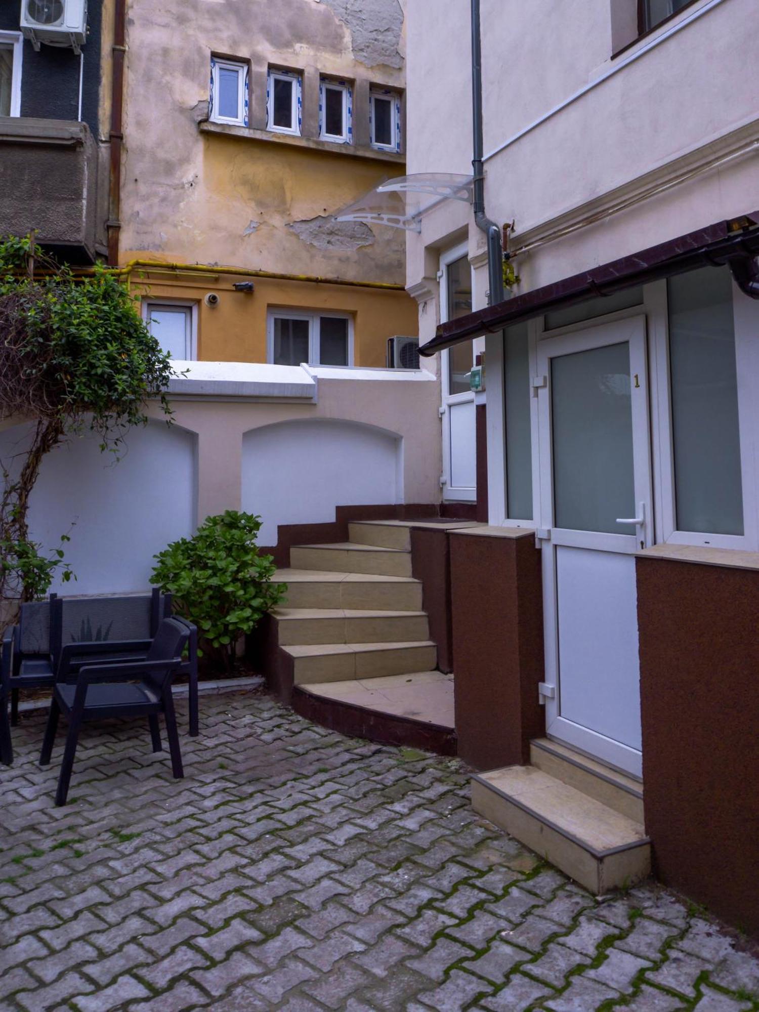 Comfortable Apartment University Square Bukarest Eksteriør billede